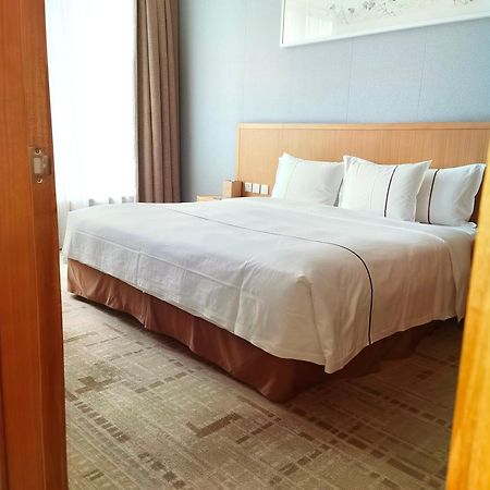 Holiday Inn Guangzhou Zhujiang New Town By Ihg Экстерьер фото